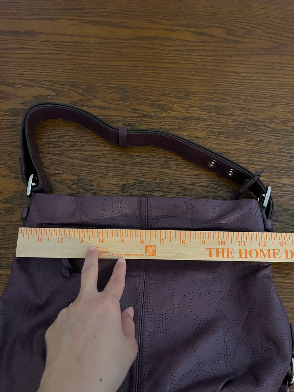 Coach Signature Perforated Plum Leather Shoulder Bag Hobo Logo Keychain - Picture 13 of 15